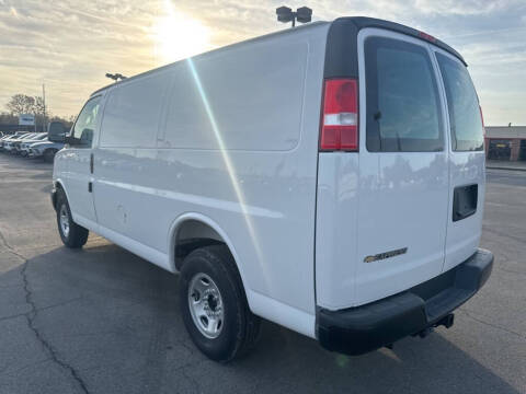 2025 Chevrolet Express 2500
