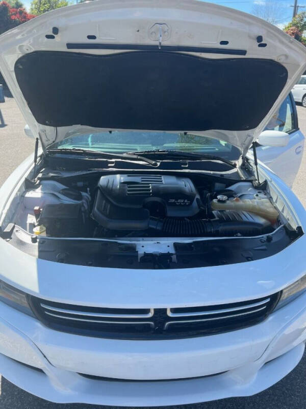 2017 Dodge Charger SE