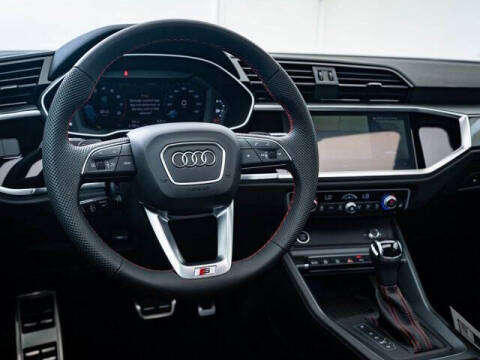 2025 Audi Q3 quattro S line Prem Plus 45 TFSI