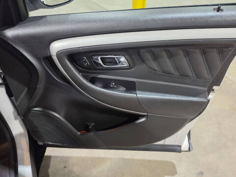 2016 Ford Taurus SEL