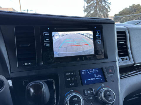 2016 Toyota Sienna XLE Premium 7-Passenger