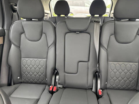 2026 Volvo XC90 B5 Core