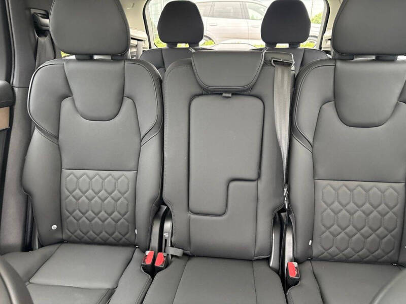 2026 Volvo XC90 B5 Core