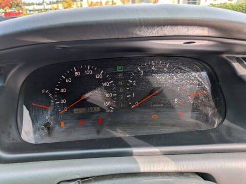 1998 Toyota Mark II Qualis