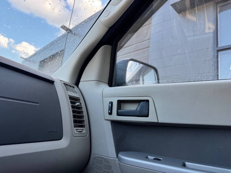 2009 Ford Escape XLT