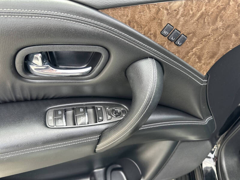 2017 Infiniti QX80