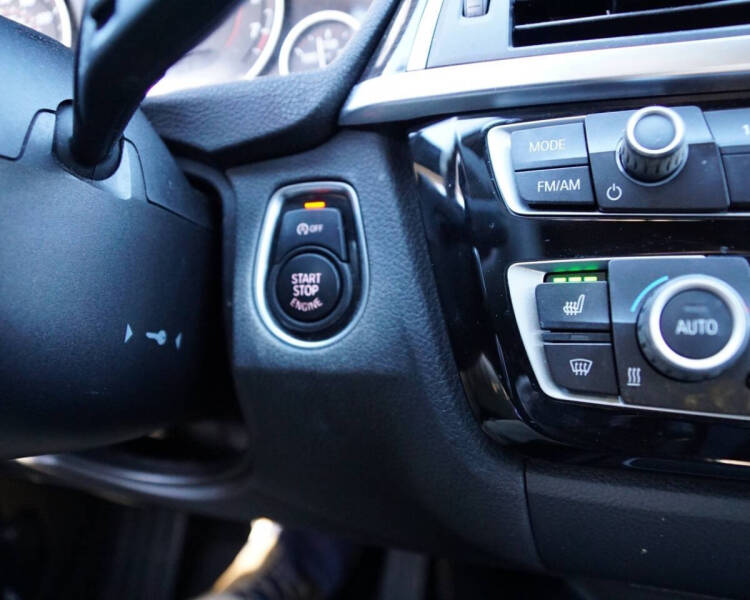 2018 BMW 3 Series 330i xDrive