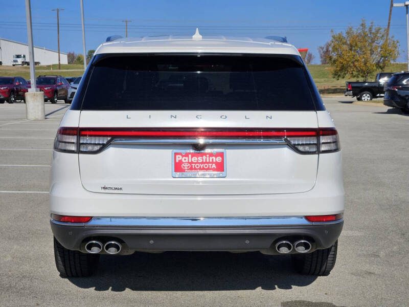 2022 Lincoln Aviator Standard