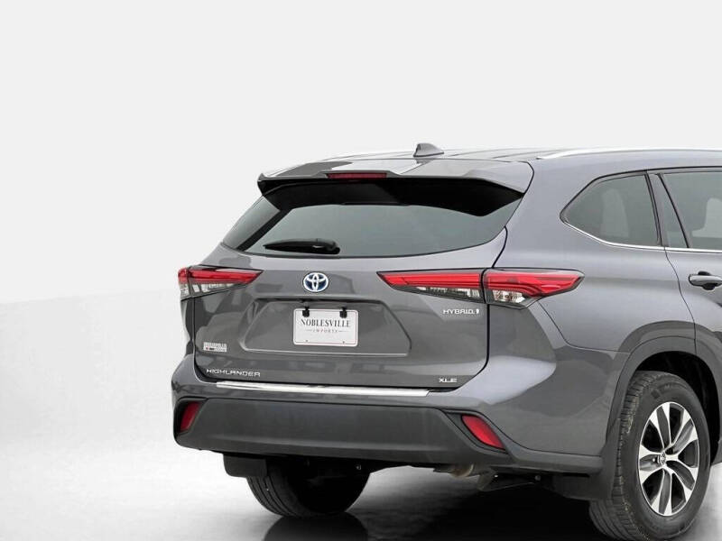 2020 Toyota Highlander Hybrid XLE