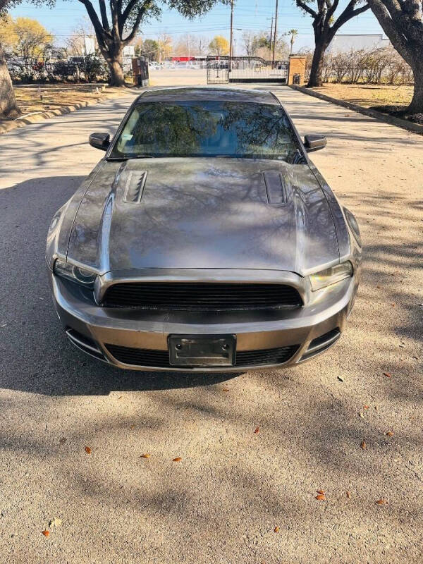 2014 Ford Mustang V6
