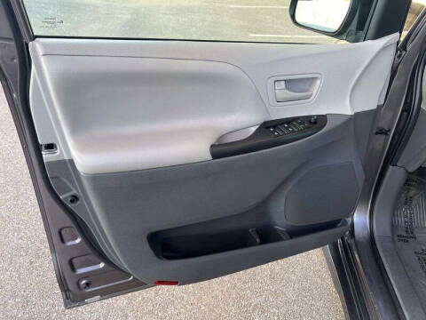 2020 Toyota Sienna L 7-Passenger