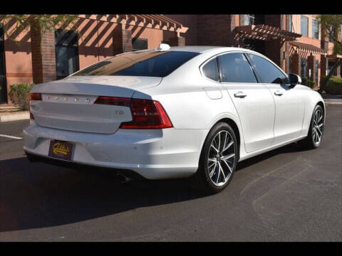 2017 Volvo S90 T5 Momentum