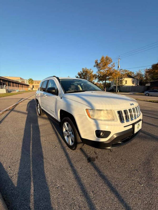 2011 Jeep Compass Base's photo