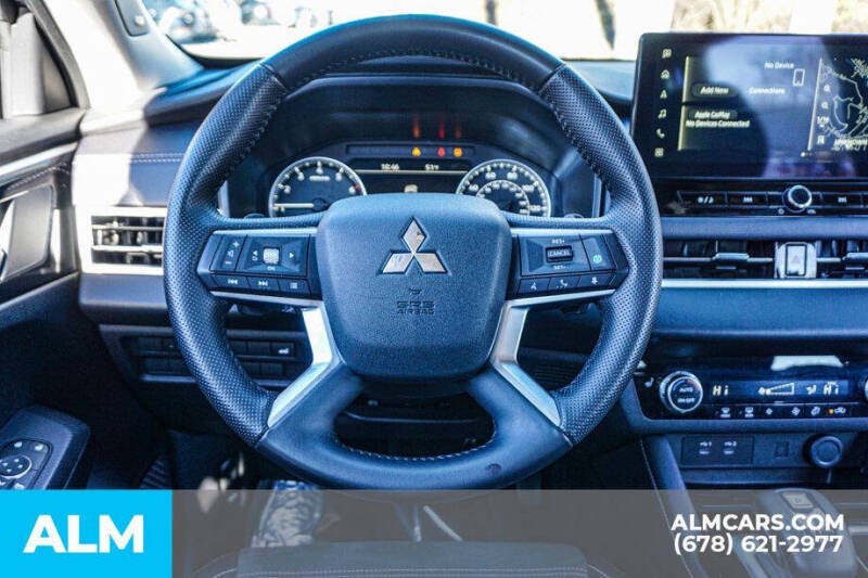 2025 Mitsubishi Outlander SE