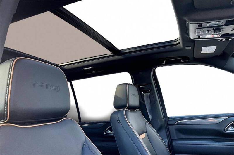 2023 GMC Yukon XL AT4