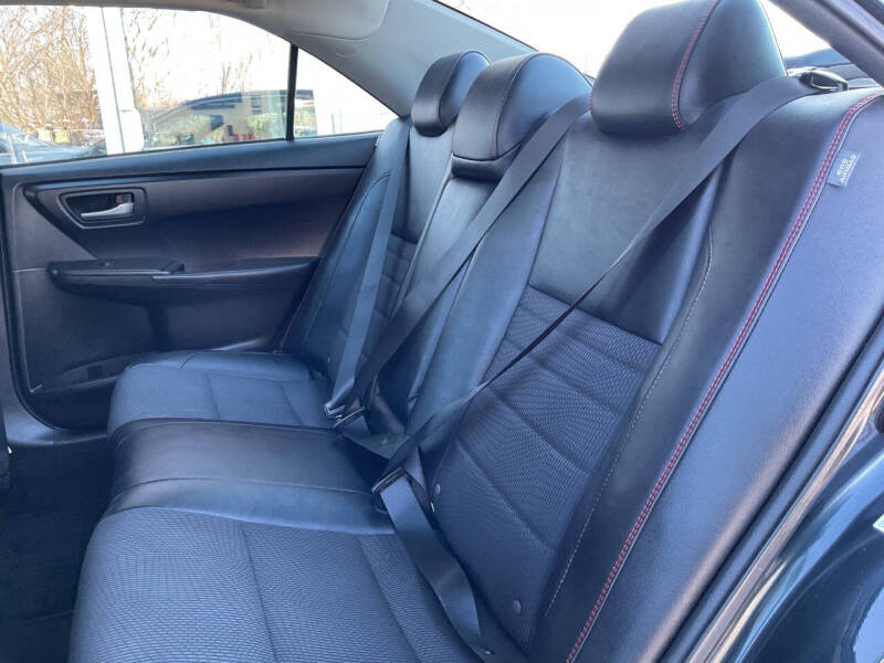 2016 Toyota Camry SE