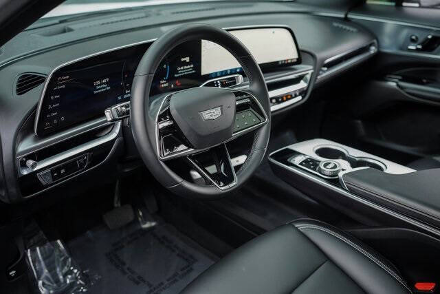 2024 Cadillac LYRIQ Tech