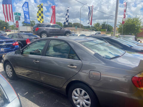 2005 Toyota Camry for sale at Versalles Auto Sales in Hialeah FL