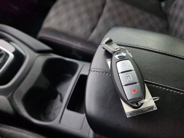 2017 Nissan Rogue Sport SV