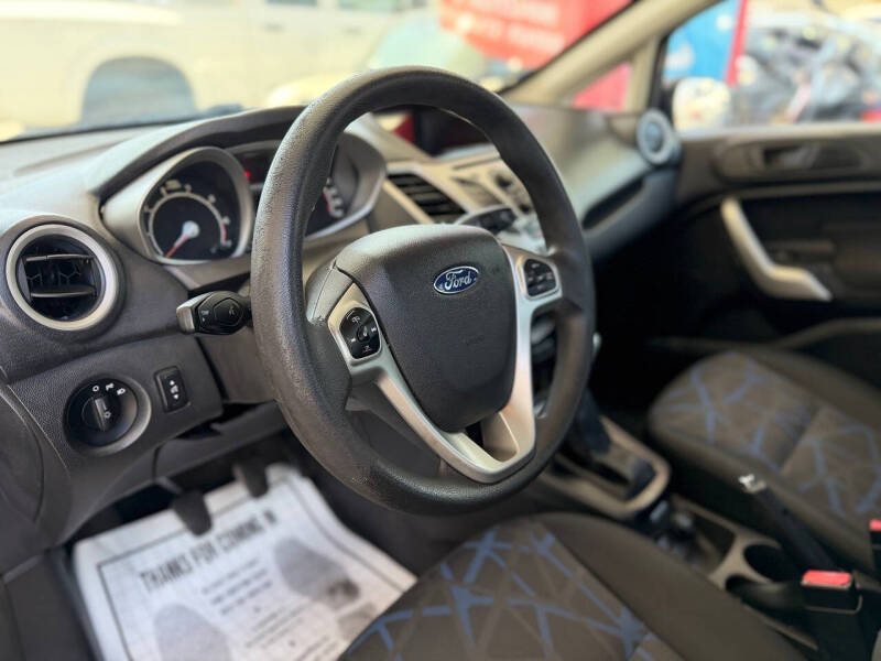 2012 Ford Fiesta SE