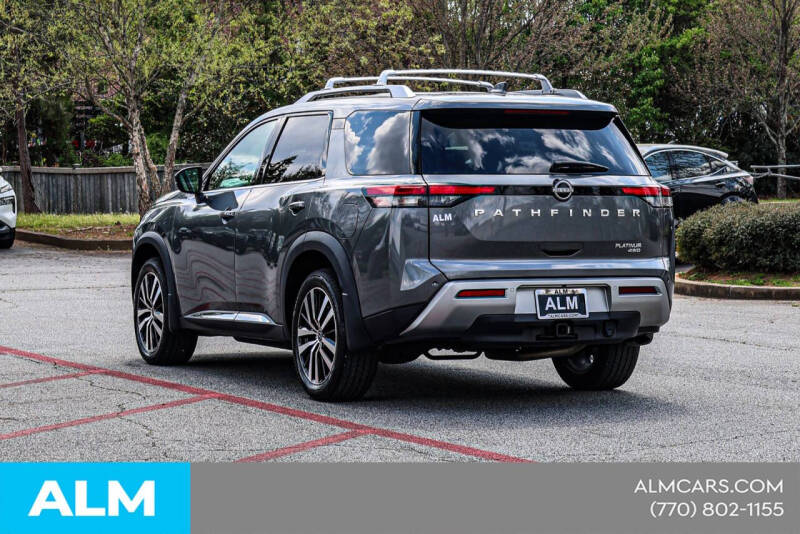 2024 Nissan Pathfinder Platinum