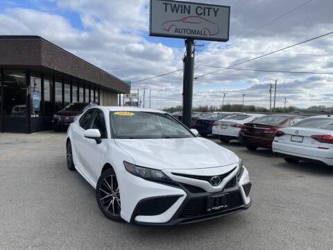 2021 Toyota Camry for sale at TWIN CITY AUTO MALL in Bloomington IL