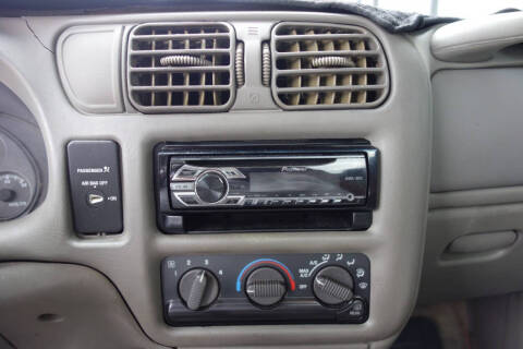 2000 Chevrolet S-10 LS