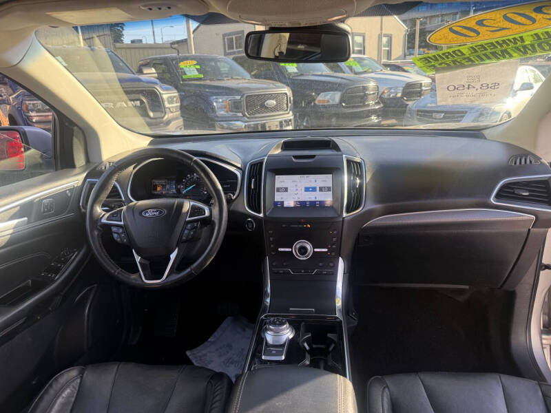 2020 Ford Edge Titanium