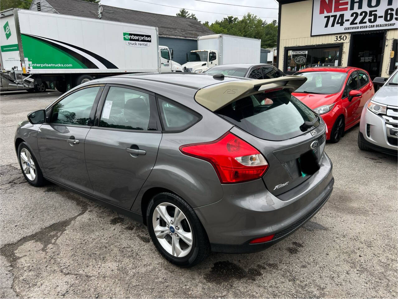 Gray 2013 Ford Focus SE SE 4dr Hatchback 1