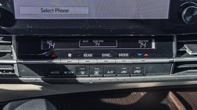 2024 Toyota Sienna LE 8-Passenger