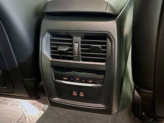 2022 BMW 3 Series 330e