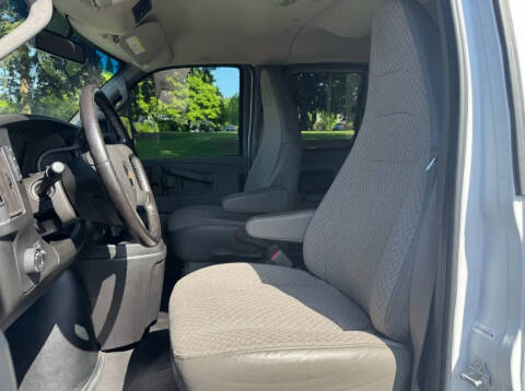 2018 Chevrolet Express LS 2500