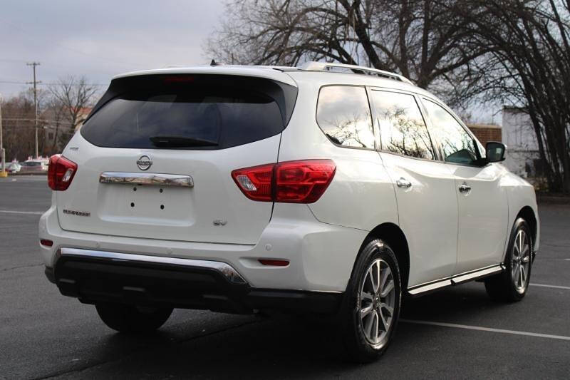 2017 Nissan Pathfinder Platinum