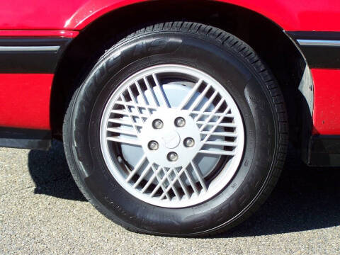 1990 Pontiac Sunbird LE