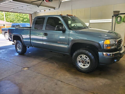 2006 GMC Sierra 2500HD for sale at MADDEN MOTORS INC in Peru IN