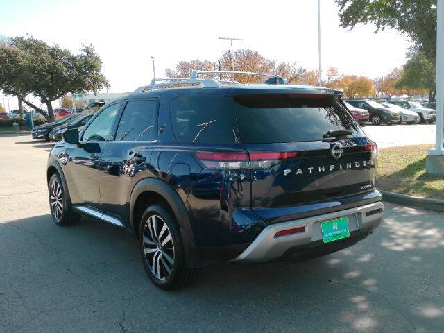 2024 Nissan Pathfinder Platinum