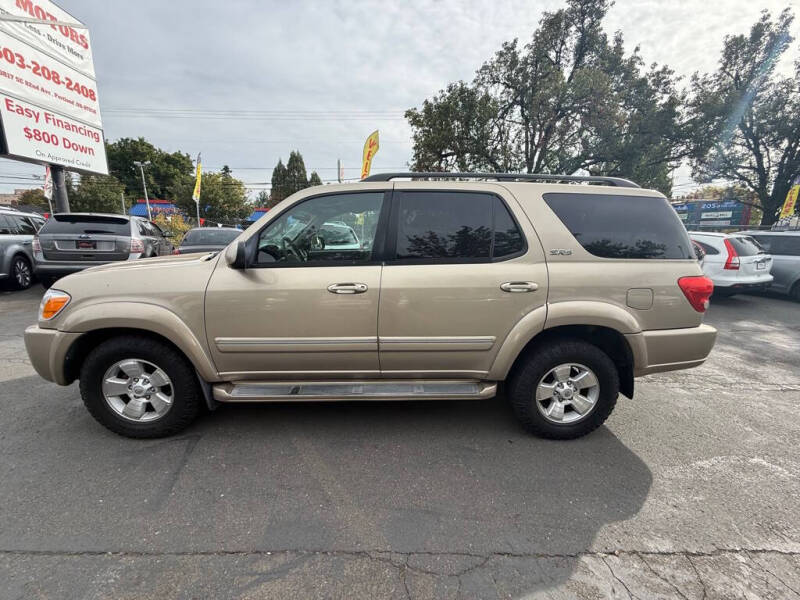 2005 Toyota Sequoia SR5