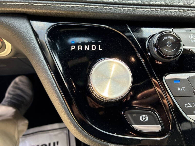 2022 Chrysler Pacifica Touring