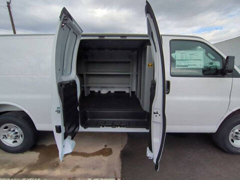 2025 Chevrolet Express 2500