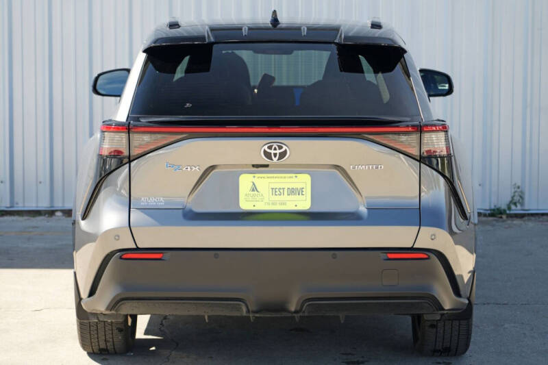 2023 Toyota bZ4X Limited