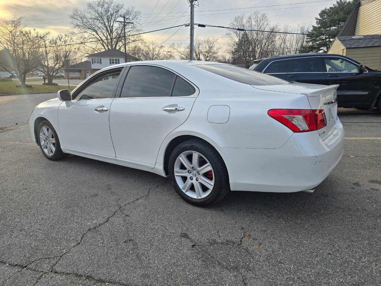 2007 Lexus ES 350 for sale at QUEENSGATE AUTO SALES in York, PA