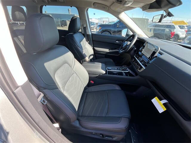 2025 Nissan Pathfinder Platinum