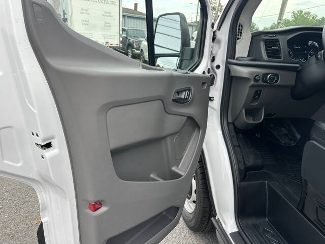 2025 Ford Transit 250
