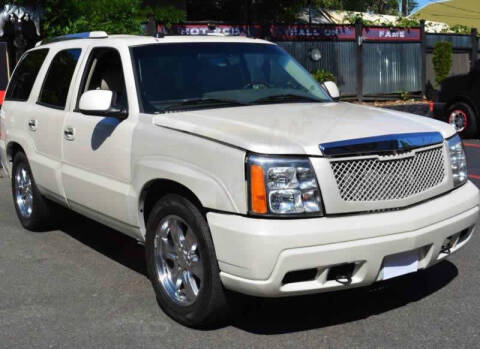 2004 Cadillac Escalade