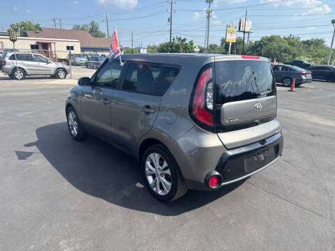 2016 Kia Soul +
