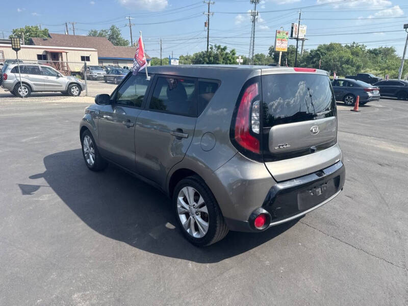 2016 Kia Soul +