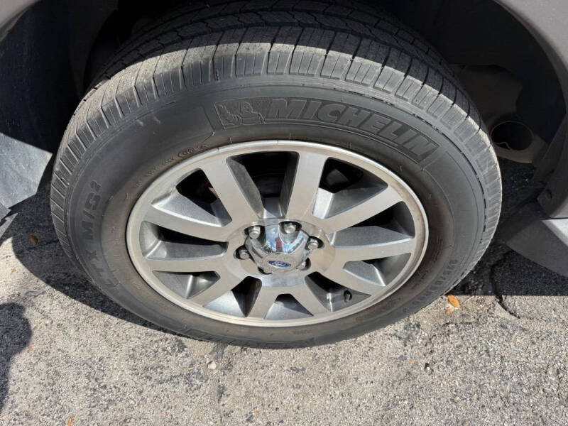 2011 Ford Expedition XLT