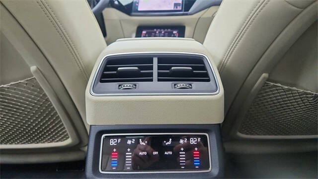 2024 Audi Q8 Sportback e-tron quattro Premium S line