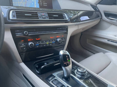 2011 BMW 7 Series 750i xDrive