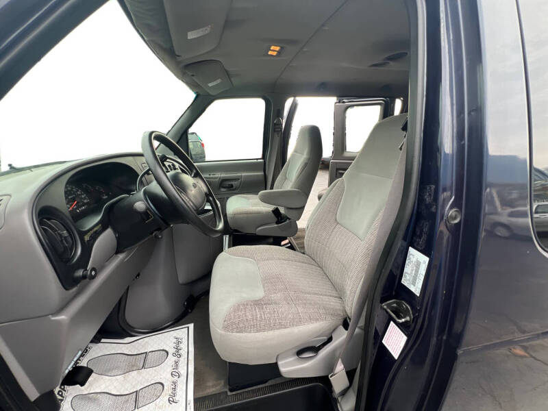 1999 Ford E-350 XLT SD
